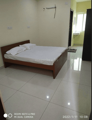 Live Well Luxury Mens PG — photo 1 of 1